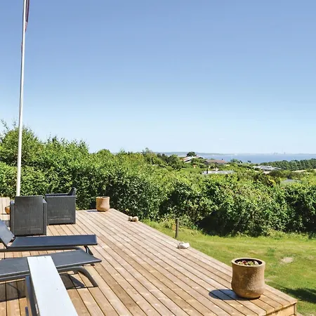2 Bedroom Stunning Home In Kalundborg *